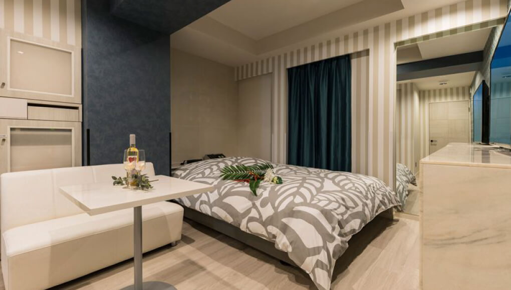 HOTEL HUGHUG